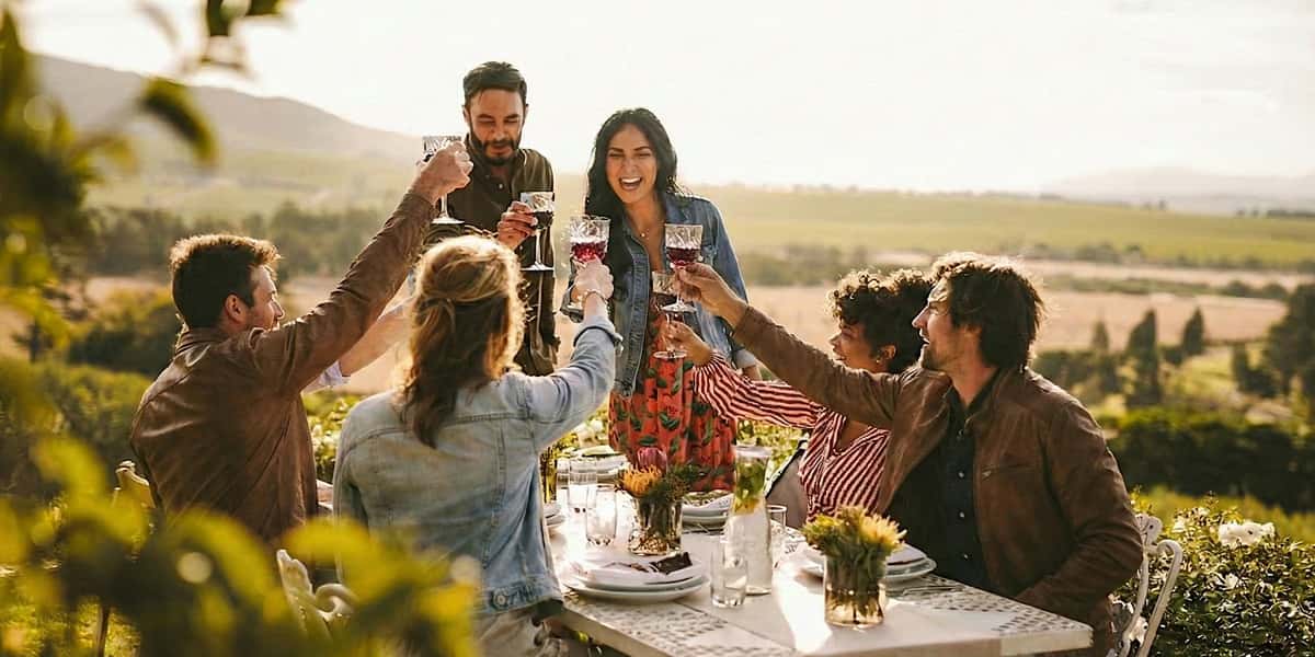 11/15 - Oak Park, IL - Friendsgiving in Wine Country