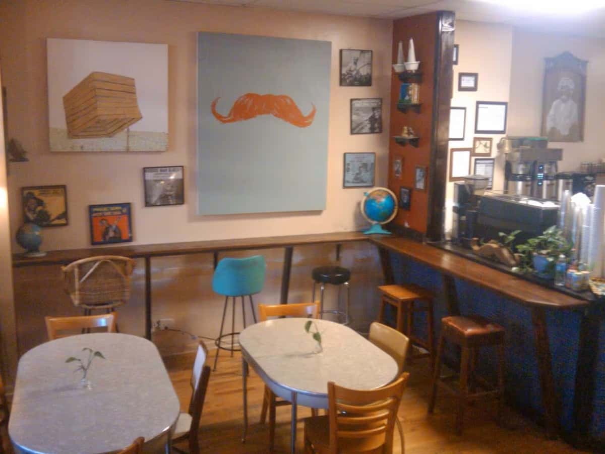 CAFE MUSTACHE