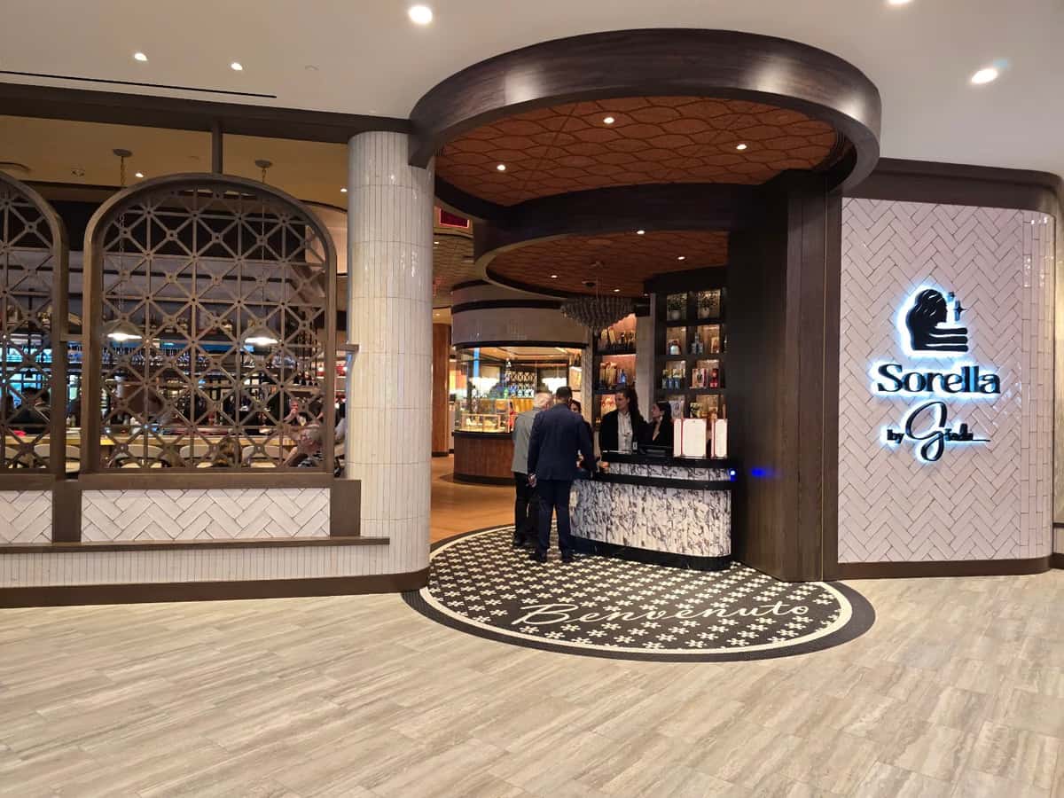 Hollywood Casino Aurora