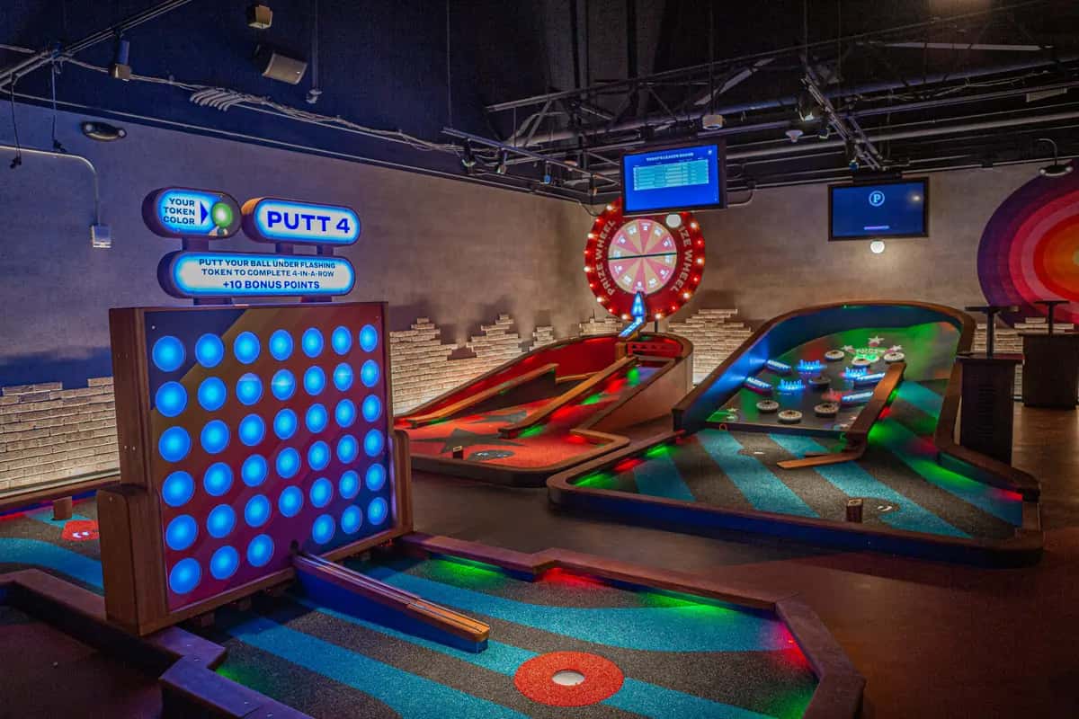 Puttshack Oak Brook