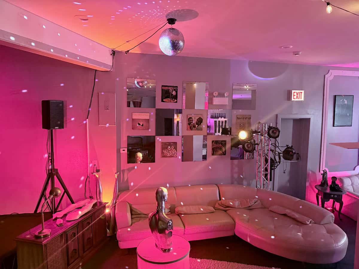 Visceral Adventure Lounge