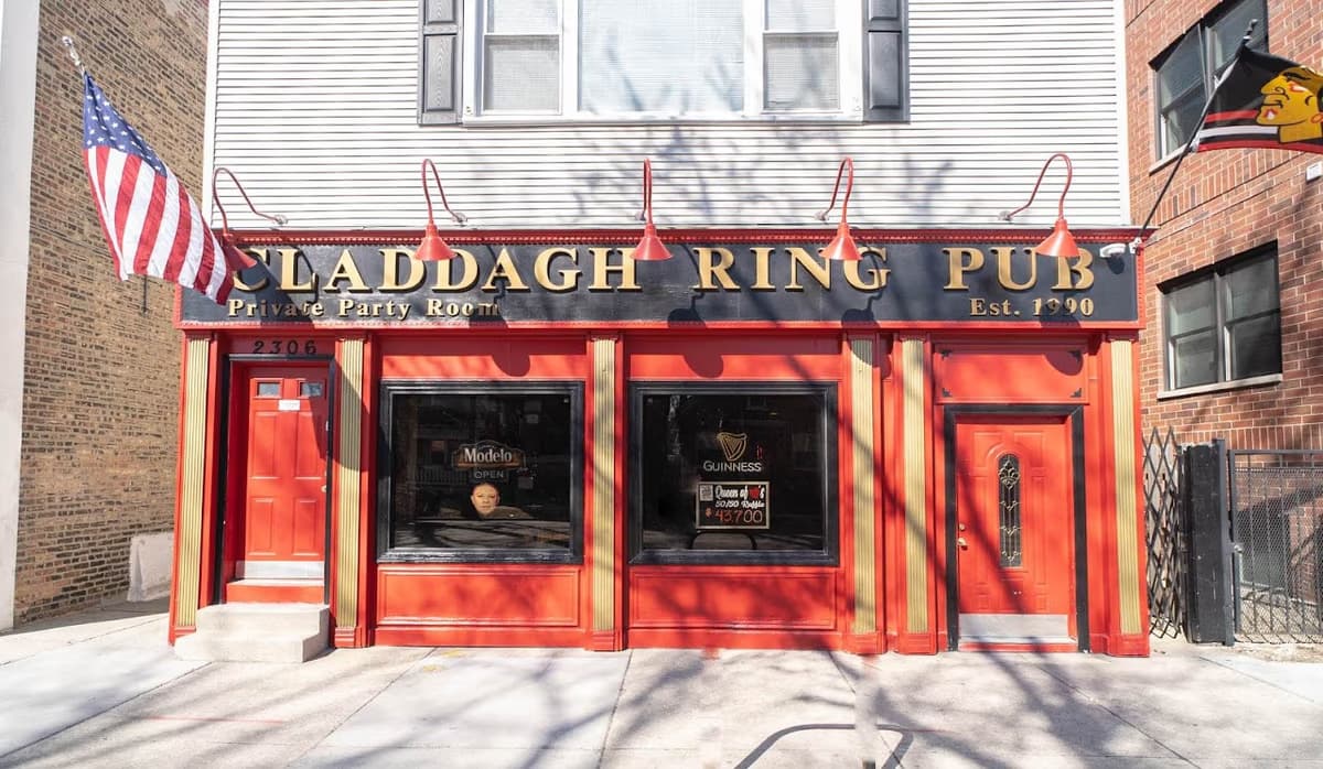 Claddagh Ring Pub 1