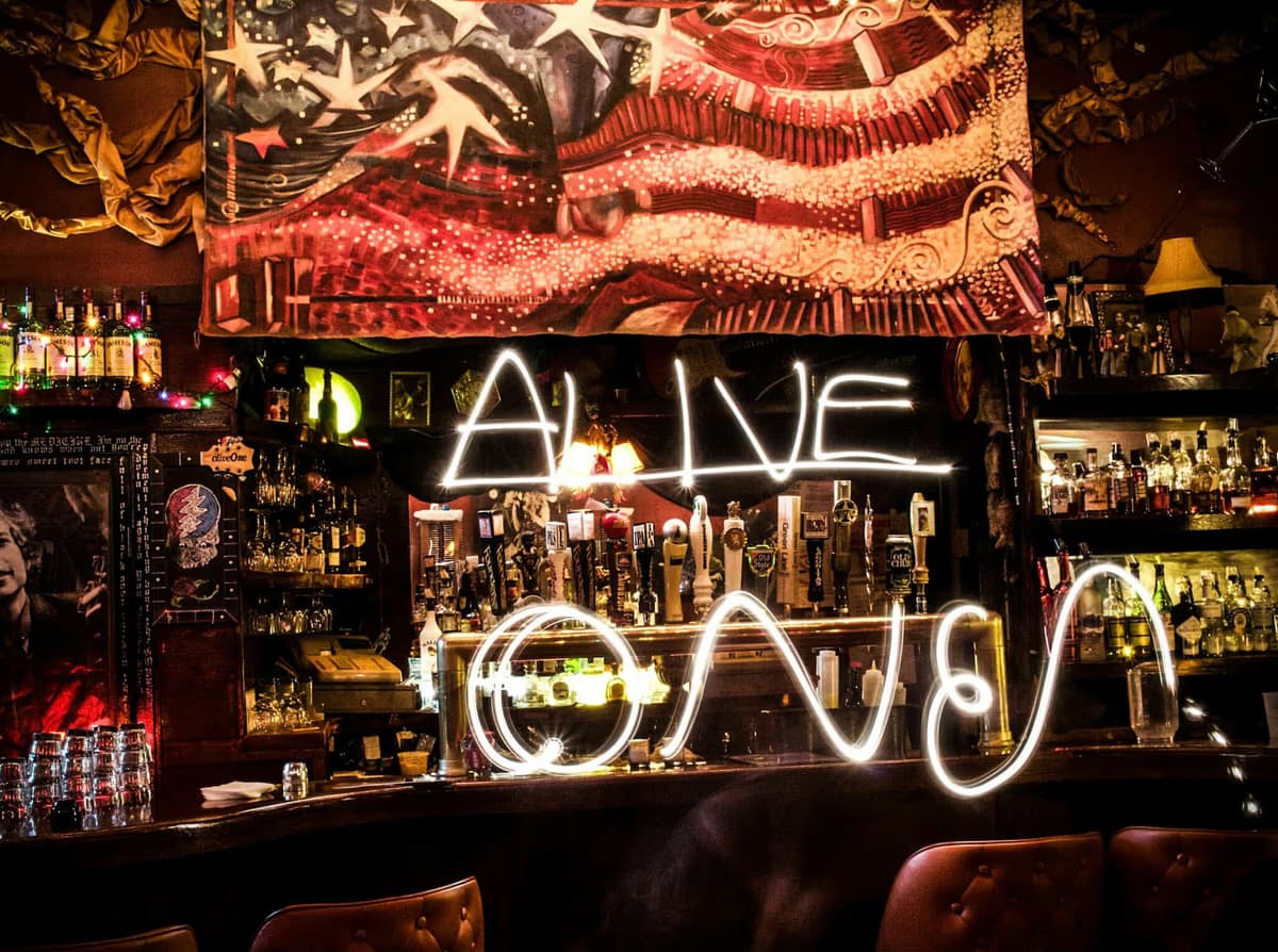 aliveOne 1