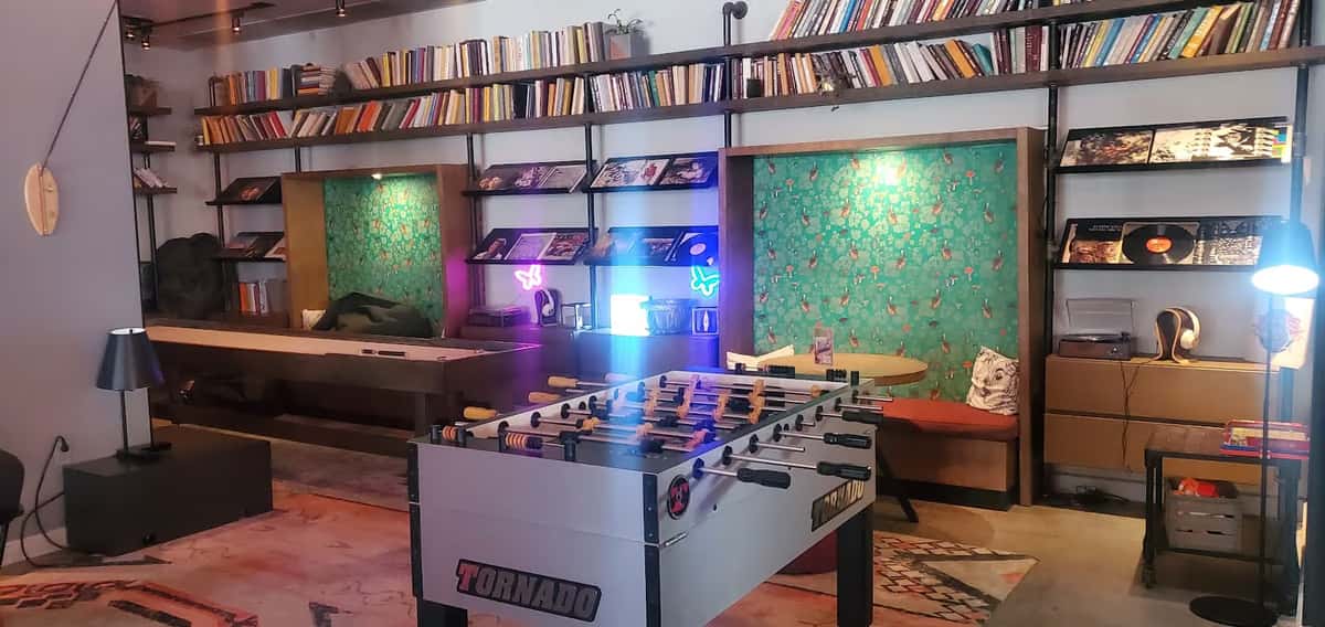 Bar Moxy