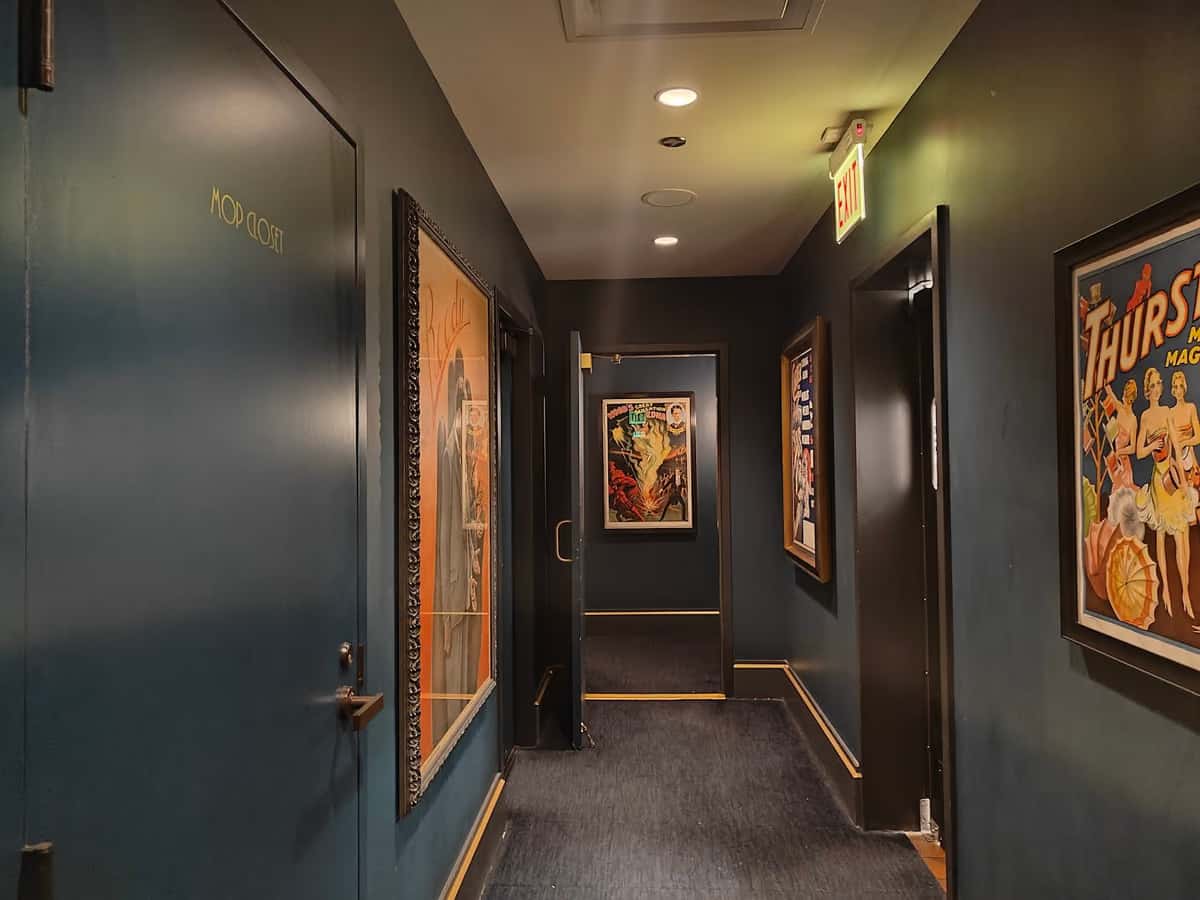 Chicago Magic Lounge